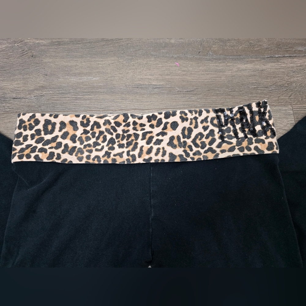 Y2K Victoria's Secret Roll Top Animal Print Sequins Capri Leggings Size Medium - Picture 3 of 10